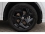 Volkswagen Tiguan 1.5 eHybrid R-Line Edition 60 mnd 100.000 km garantie Black style wegklapbare trekhaak LED matrix 4 x stoelverwarming voorruit- en stuurwielverwarming park assist pro IQ drive key less elektrische achterklep dynamische richtingaanwijzers privacy glas extra donker