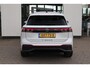 Volkswagen Tiguan 1.5 eHybrid R-Line Edition 60 mnd 100.000 km garantie Black style wegklapbare trekhaak LED matrix 4 x stoelverwarming voorruit- en stuurwielverwarming park assist pro IQ drive key less elektrische achterklep dynamische richtingaanwijzers privacy glas extra donker