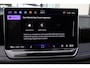Volkswagen Tiguan 1.5 eHybrid R-Line Edition 60 mnd 100.000 km garantie Black style wegklapbare trekhaak LED matrix 4 x stoelverwarming voorruit- en stuurwielverwarming park assist pro IQ drive key less elektrische achterklep dynamische richtingaanwijzers privacy glas extra donker