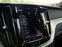 Volvo XC60 2.0 T6 Plug-in hybrid AWD Plus Dark 350 Pk Automaat Navi / DAB / Apple Carplay / Pano-dak