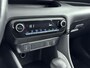 Toyota Yaris 1.5 Hybrid Dynamic | Dodehoek detectie | Parkeersensoren voor/achter | Stoelverwarming | Apple Carplay / Android Auto