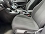 Peugeot 308 110 Pk Benzine * Executive * Panoramadak * Navigatie * Climate & Cruise Control * Voor en Achter Parkeersensoren * L.M. Velgen * Distributieriem in 2025 vervangen * Vingerhoets; Vierde Generatie Eersteklas Service. Al meer dan 100 jaar een begrip in de Brabantse Kempen