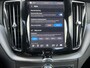 Volvo XC60 2.0 T8 455 pk Plug-in hybrid AWD Ultimate Black Edition Trekhaak Panoramadak Bowers en Wilkins Audio Elektrische Sportstoelen 21 Inch Velgen 360 Camera Head-Up Display Apple Carplay Extra Getint Glas Navigatie Long Range 1e Eigenaar BTW Auto