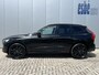 Volvo XC60 2.0 T8 455 pk Plug-in hybrid AWD Ultimate Black Edition Trekhaak Panoramadak Bowers en Wilkins Audio Elektrische Sportstoelen 21 Inch Velgen 360 Camera Head-Up Display Apple Carplay Extra Getint Glas Navigatie Long Range 1e Eigenaar BTW Auto