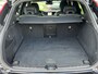 Volvo XC60 2.0 T8 455 pk Plug-in hybrid AWD Ultimate Black Edition Trekhaak Panoramadak Bowers en Wilkins Audio Elektrische Sportstoelen 21 Inch Velgen 360 Camera Head-Up Display Apple Carplay Extra Getint Glas Navigatie Long Range 1e Eigenaar BTW Auto