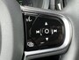 Volvo XC60 2.0 T8 455 pk Plug-in hybrid AWD Ultimate Black Edition Trekhaak Panoramadak Bowers en Wilkins Audio Elektrische Sportstoelen 21 Inch Velgen 360 Camera Head-Up Display Apple Carplay Extra Getint Glas Navigatie Long Range 1e Eigenaar BTW Auto