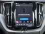 Volvo XC60 2.0 T8 455 pk Plug-in hybrid AWD Ultimate Black Edition Trekhaak Panoramadak Bowers en Wilkins Audio Elektrische Sportstoelen 21 Inch Velgen 360 Camera Head-Up Display Apple Carplay Extra Getint Glas Navigatie Long Range 1e Eigenaar BTW Auto