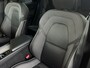 Volvo XC60 2.0 T8 455 pk Plug-in hybrid AWD Ultimate Black Edition Trekhaak Panoramadak Bowers en Wilkins Audio Elektrische Sportstoelen 21 Inch Velgen 360 Camera Head-Up Display Apple Carplay Extra Getint Glas Navigatie Long Range 1e Eigenaar BTW Auto