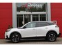 Peugeot 2008 1.2 100PK ALLURE PACK | NAVIGATIE 10" TOUCHSCREEN| ACHTERUITRIJ CAMERA | 3-D INSTRUMENTENPANEEL | APPLE CARPLAY/ANDROID AUTO | LICHTMETALEN VELGEN 17" | DAB+ RADIO | CRUISE CONTROL | GETINTE RUITEN |