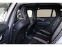 Volvo V60 T6 Recharge AWD Plus Dark - Panorama/schuifdak - IntelliSafe Assist & Surround - 360º Camera - Harman/Kardon audio - Verwarmde voorstoelen, stuur & achterbank - Parkeersensoren voor & achter - Elektr. bedienb. voorstoelen met geheugen - Head up display - Extra getint glas - 19' LMV