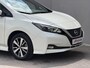 Nissan Leaf Acenta 40 kWh / Dealer Onderhouden / Navigatie via Apple Carplay & Android Auto / Camera / Adaptieve Cruise / Stoelverwarming / Dodehoek Detectie /