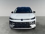 Volkswagen T-Roc 1.5 eTSI 115pk DSG Life First Edition | Dodehoeksensoren | Adaptive Cruise Control | Stoel- en stuurverwarming