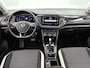 Volkswagen T-Roc 1.5 TSI Sport | Trekhaak | Camera | CarPlay | Stoelverwarming | Navigatie |
