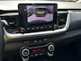 Kia Stonic 1.0 T-GDI MHEV DynamicLine Automaat | Clima | Camera | Cruise Control | Stoel-/Stuurverwarming | Parkeersensoren | Apple Carplay & Android Auto