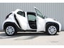 Toyota Aygo X 1.0 VVT-i MT Play | Incl. 12 maanden garantie | Adaptieve cruise control | Apple carplay/Android auto | DAB radio | Airco | Groot scherm | Parkeercamera |