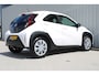 Toyota Aygo X 1.0 VVT-i MT Play | Incl. 12 maanden garantie | Adaptieve cruise control | Apple carplay/Android auto | DAB radio | Airco | Groot scherm | Parkeercamera |