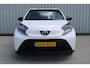 Toyota Aygo X 1.0 VVT-i MT Play | Incl. 12 maanden garantie | Adaptieve cruise control | Apple carplay/Android auto | DAB radio | Airco | Groot scherm | Parkeercamera |