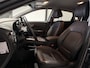 Hyundai Kona Electric EV Premium 64 kWh | Voorstoelen verwarmd & gekoeld | Trekhaak | Warmtepomp | Soh (batterijcheck) Waarde 90,4 %