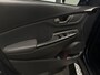 Hyundai Kona Electric EV Premium 64 kWh | Voorstoelen verwarmd & gekoeld | Trekhaak | Warmtepomp | Soh (batterijcheck) Waarde 90,4 %