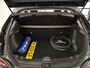 Hyundai Kona Electric EV Premium 64 kWh | Voorstoelen verwarmd & gekoeld | Trekhaak | Warmtepomp | Soh (batterijcheck) Waarde 90,4 %
