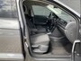 Volkswagen T-Roc 1.0 TSI Style 116 pk | adaptieve cruise control | navigatie | parkeersensoren | all season banden | climate control