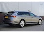 Skoda Octavia Combi 1.0 e-TSI Business Edition Plus/Trekhaak/Camera/ Travel Pakket.