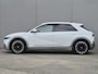 Hyundai Ioniq 5 Lounge 73kWh / SOH 98,80% / Fabrieksgarantie tot 02-2027 / Trekgewicht 1600 kg / CCS snelladen / Warmtepomp / Head Up Display  / Stuur- Stoel & Achterbank verwarming / Elektrische achterklep / Adaptief cruise control / Rondomzicht camera /