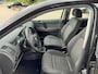 Volkswagen Polo 1.4-16V Optive compacte 5 deurs auto met airco op all seasonsbanden!