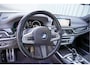 BMW 7-Serie 730d Automaat! M-Sport BJ2018 Lmv 20" | Led V+A | Pdc | Adaptieve Luchtvering | Harman/Kardon | Keyless entry | Elek. achterklep | 360° Camera | Navi | Virtual cockpit | Head-up display | Elek. voorstoelen+Mem/Verwarmd | Lederen bekleding | Zwarte hemel