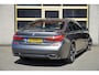 BMW 7-Serie 730d Automaat! M-Sport BJ2018 Lmv 20" | Led V+A | Pdc | Adaptieve Luchtvering | Harman/Kardon | Keyless entry | Elek. achterklep | 360° Camera | Navi | Virtual cockpit | Head-up display | Elek. voorstoelen+Mem/Verwarmd | Lederen bekleding | Zwarte hemel