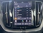 Volvo XC60 2.0 T6 350 pk Plug-in hybrid AWD Ultra Bright Panoramadak Harman Kardon Audio Leer Elektrische Comfortstoelen 20 Inch Velgen 360 Camera Navigatie Head-Up Display Apple Carplay Extra Getint Glas Long Range 1e Eigenaar BTW Auto