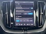 Volvo XC60 2.0 T6 350 pk Plug-in hybrid AWD Ultra Bright Panoramadak Harman Kardon Audio Leer Elektrische Comfortstoelen 20 Inch Velgen 360 Camera Navigatie Head-Up Display Apple Carplay Extra Getint Glas Long Range 1e Eigenaar BTW Auto