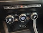 Renault Captur 1.6 E-Tech Plug-in Hybrid 160 Intens Rijklaar + 12 maanden Bovag-garantie Henk Jongen Auto's in Helmond,  al 50 jaar service zoals 't hoort!