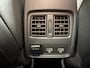 Renault Captur 1.0 TCe 100 Intens | Achteruitrijcamera | NAP | Navigatie | Trekhaak | Climate Control | LED | DAB | Lichtmetaal |