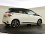 Toyota Yaris 1.5 Hybrid Bi-Tone | Navigatie | Keyless | Stoelverwarming