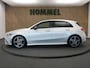 Mercedes-Benz A-klasse 180 Business Solution AMG Night Upgrade - ORIGINEEL NEDERLANDSE AUTO - PANORAMADAK - AMG STYLING - AUTOMATISCHE AIRCO - ACHTERUITRIJCAMERA - KEYLESS START - PARKEERSENSOREN VOOR EN ACHTER - VOORSTOELEN VERWARMD - BLUETOOTH-TELEFOONVOORBERIEDI