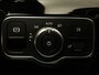 Mercedes-Benz A-klasse 180 Business Solution AMG Night Upgrade - ORIGINEEL NEDERLANDSE AUTO - PANORAMADAK - AMG STYLING - AUTOMATISCHE AIRCO - ACHTERUITRIJCAMERA - KEYLESS START - PARKEERSENSOREN VOOR EN ACHTER - VOORSTOELEN VERWARMD - BLUETOOTH-TELEFOONVOORBERIEDI