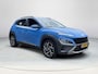 Hyundai Kona 1.6 GDI HEV Premium | Trekhaak | Adaptive CC | Stoelverwarming/ventilatie | Stuurverwarming | HUD | Rijklaarprijs! |
