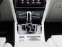 Volkswagen Passat Variant 1.4 TSI PHEV GTE Business 218 PK| Panoramadak | Dealeronderhouden | Wit Leder Interieur | Voorstoelen Elektrisch + Geheugen | 360 Camera | Stoelverwarming Voor & Achter | Head-Updisplay | Achterklep Elektrisch