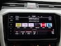Volkswagen Passat Variant 1.4 TSI PHEV GTE Business 218 PK| Panoramadak | Dealeronderhouden | Wit Leder Interieur | Voorstoelen Elektrisch + Geheugen | 360 Camera | Stoelverwarming Voor & Achter | Head-Updisplay | Achterklep Elektrisch
