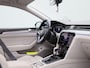 Volkswagen Passat Variant 1.4 TSI PHEV GTE Business 218 PK| Panoramadak | Dealeronderhouden | Wit Leder Interieur | Voorstoelen Elektrisch + Geheugen | 360 Camera | Stoelverwarming Voor & Achter | Head-Updisplay | Achterklep Elektrisch