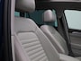 Volkswagen Passat Variant 1.4 TSI PHEV GTE Business 218 PK| Panoramadak | Dealeronderhouden | Wit Leder Interieur | Voorstoelen Elektrisch + Geheugen | 360 Camera | Stoelverwarming Voor & Achter | Head-Updisplay | Achterklep Elektrisch