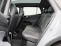 Volkswagen ID.4 Pro 77 kWh 204 PK| Dealeronderhouden | Warmtepomp | Trekhaak | Panoramadak | Elektrische Voorstoelen | Navigatie | Head-Updisplay | Stoelverwarming | Stuurwielverwarming | LED Matrix