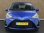 Toyota Yaris 1.5 Hybrid Dynamic - AIRCO AUTOMATISCH - ACHTERUITRIJCAMERA - CRUISE CONTROL - BLUETOOTH TELEFOONVOORBEREIDING - KEYLESS START - LEDEREN STUURWIEL