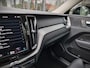 Volvo XC60 2.0 T6 Plug-in hybrid AWD Plus | MJ 2025 | Super uitvoering | Smetteloze staat!