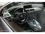 BMW 4-Serie Cabrio 428i Sport | 19 Inch | Stoelverwarming | Mineral Grau | Cruise | Lage KM | Hardtop | Trekhaak | Recent onderhoud | Nieuwe velgen en banden | Rijklaar