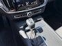 Volvo V90 2.0 T4 Momentum / Automaat / Goed onderhouden / Stoelverwarming / Navigatie / Elektrische achterklep