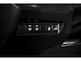 Toyota RAV4 2.5 Hybrid Bi-Tone | Adapt. Cruise | Winterpakket | PDC | Camera | App. Connect | ECC | Elek. Klep | Afn. Trekhaak | LM 18" |