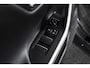 Toyota RAV4 2.5 Hybrid Bi-Tone | Adapt. Cruise | Winterpakket | PDC | Camera | App. Connect | ECC | Elek. Klep | Afn. Trekhaak | LM 18" |