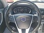 Volvo XC60 2.0 T5 FWD Polar+ | NL-Auto | Automaat | Navigatie | Camera | Climate Control | Cruise Control | Lederen Bekleding | Stoel Verwarming | LM-velgen | Parkeersensoren | Trekhaak |